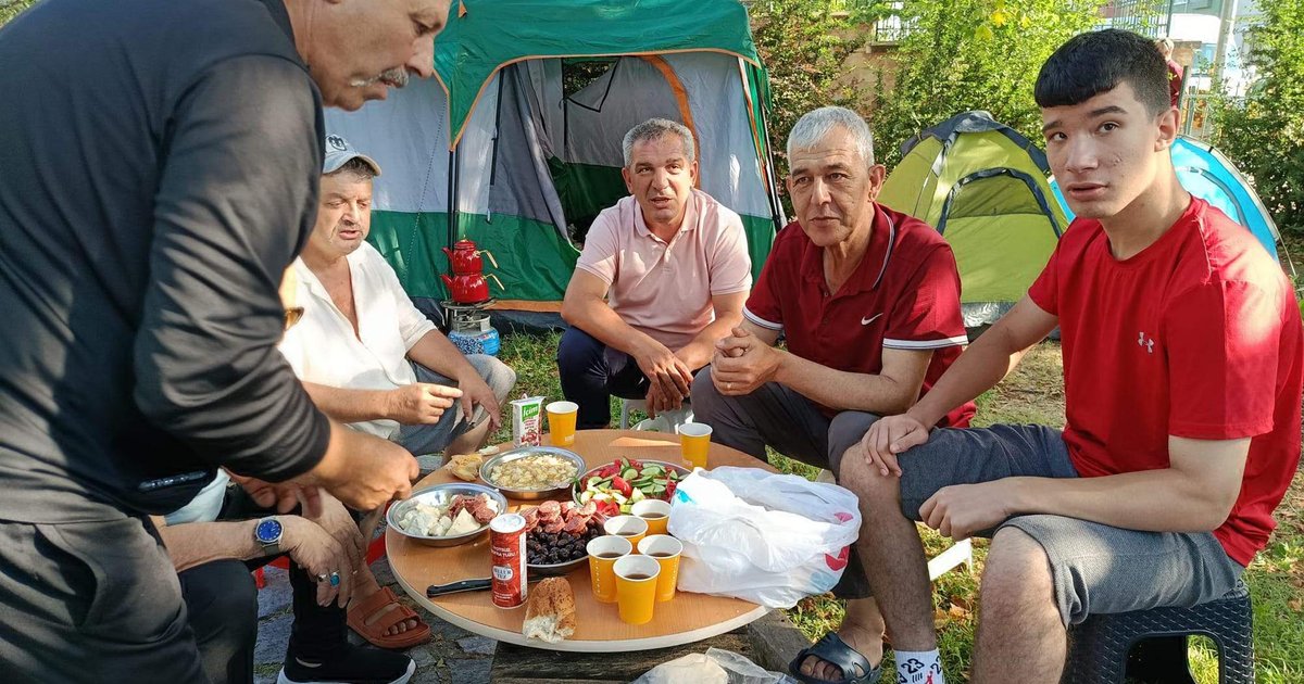 Edirne Kırkpınar'da otel krizi: Çadırlarda kalıyorlar